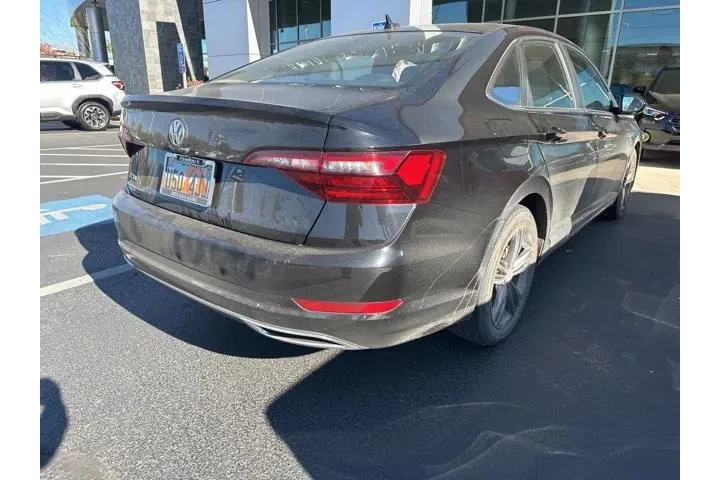 $16490 : Volkswagen Jetta 2020 R-Line image 2