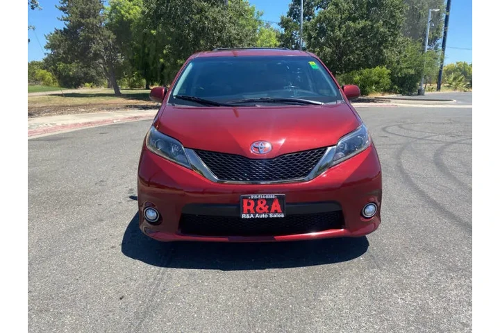 $15995 : 2015 Sienna SE Premium 8-Pass image 3