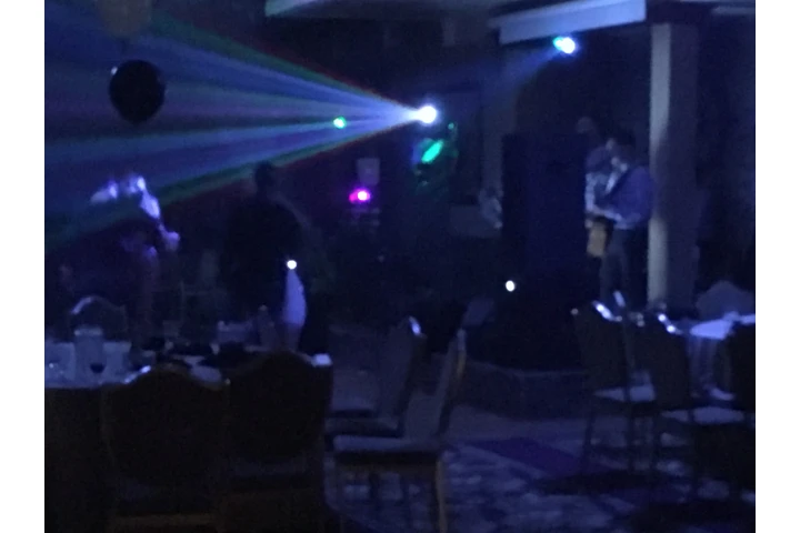 Rento equipo de sonido y Luces image 3
