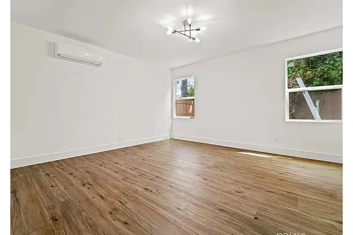 $4000 : Nice 3 bedroom house image 7