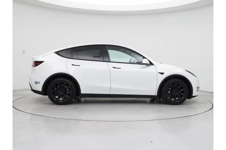 $29998 : Tesla Model Y 2021 AWD Long image 7