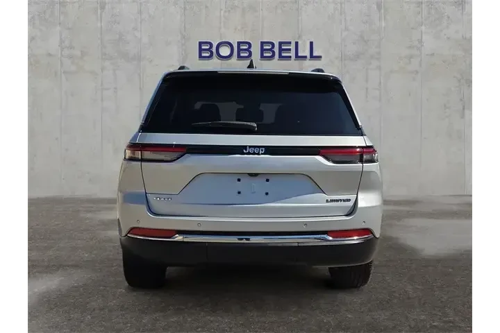 $29394 : Jeep Grand Cherokee 2022 4x4 image 4