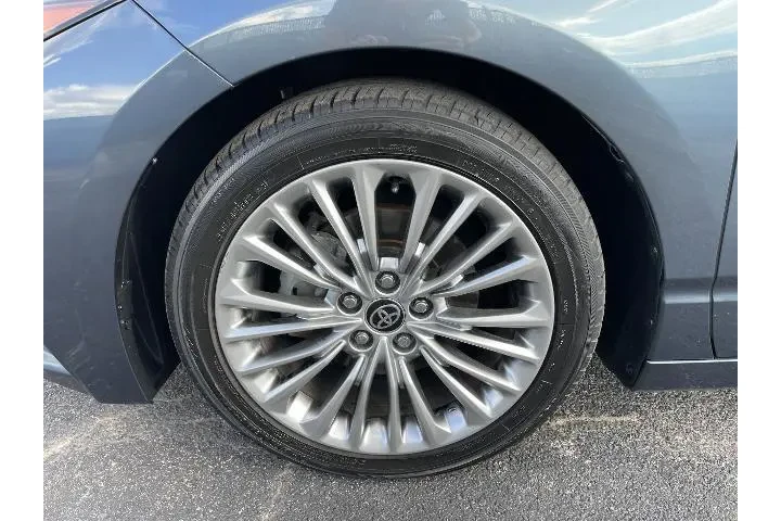 $24989 : Toyota Avalon 2021 Limited 4 image 9