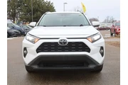 $23677 : Toyota RAV4 2021 AWD XLE 4dr thumbnail