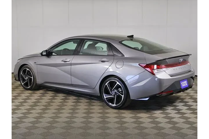 $21790 : Hyundai ELANTRA 2023 N Line image 10