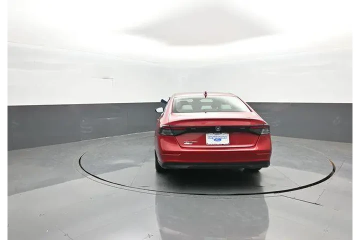 $23902 : Honda Accord 2023 LX 4dr Sed image 6