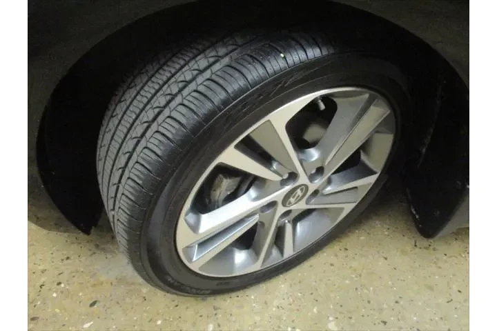 $12490 : Hyundai ELANTRA 2017 Limited image 4