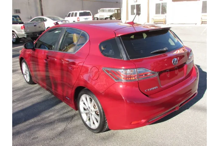 $10995 : 2012 CT 200h image 5