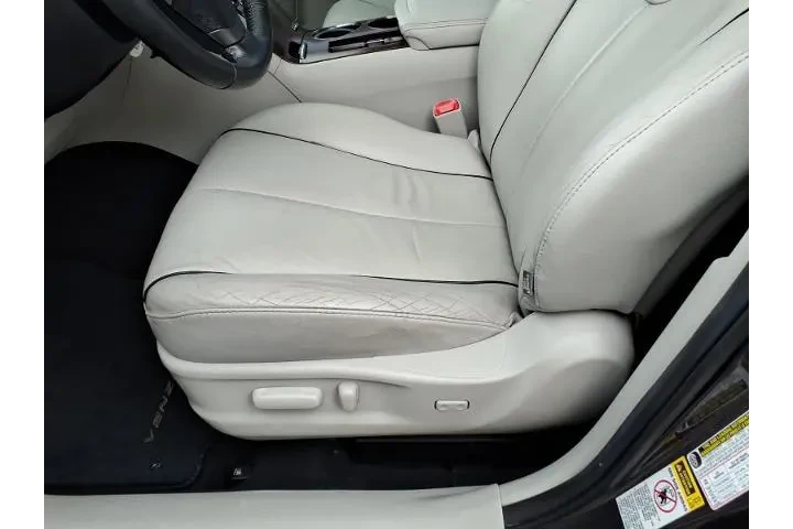 $9359 : Toyota Venza 2011 FWD V6 4dr image 5