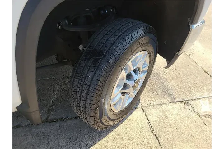 $33637 : Chevrolet Silverado 2500HD 2 image 7