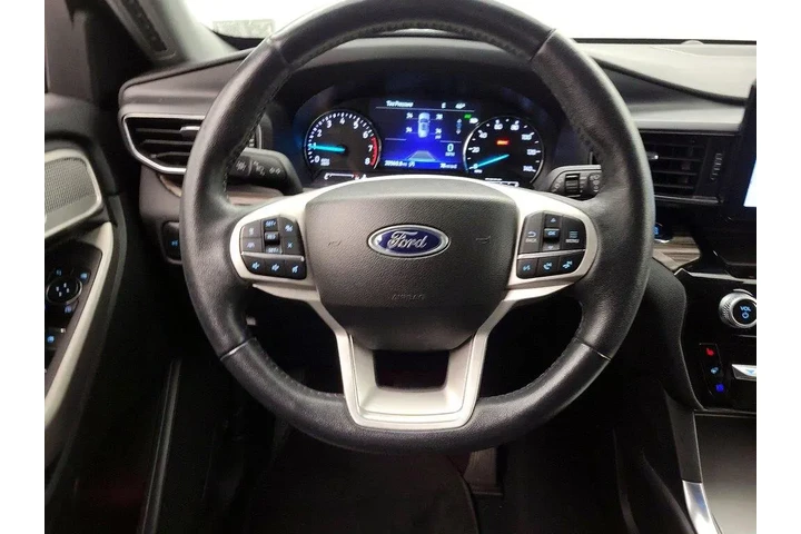 $33998 : Ford Explorer 2023 AWD Limit image 10