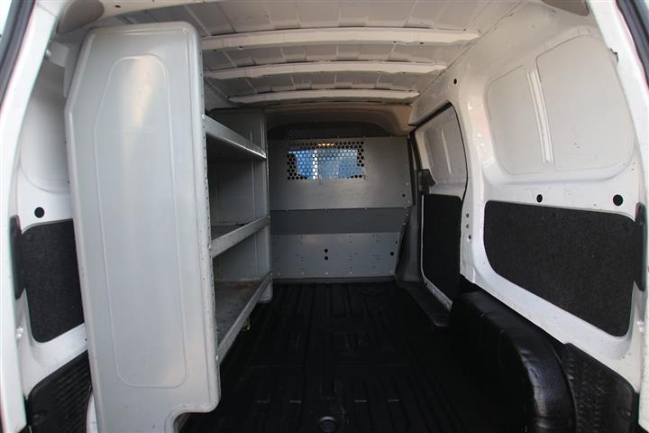 2017 NV200 Compact Cargo SV image 4