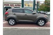 $6995 : 2011 Sportage LX thumbnail