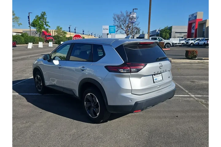 $19500 : Nissan Rogue 2024 SV 4dr Cro image 6