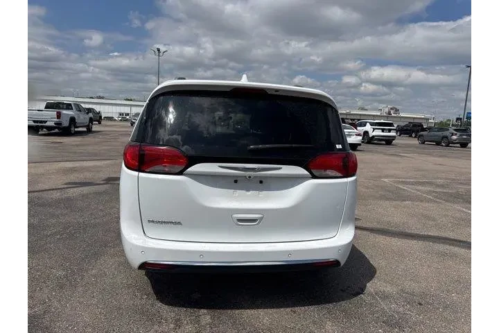 $17982 : Chrysler Pacifica 2020 Touri image 6