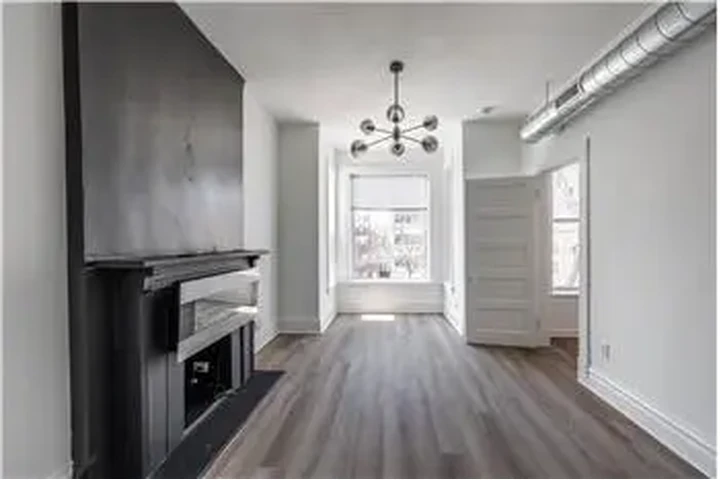 $2295 : Rental property with 1 bedro image 8