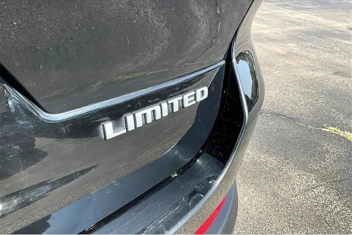 $30177 : Jeep Grand Cherokee L 2024 4 image 8