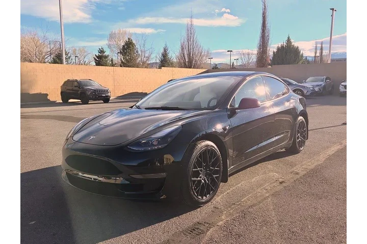 $27998 : Tesla Model 3 2022 AWD Long image 3
