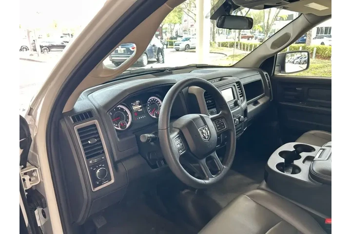 $25159 : Ram 1500 Classic 2023 4x2 Tr image 6