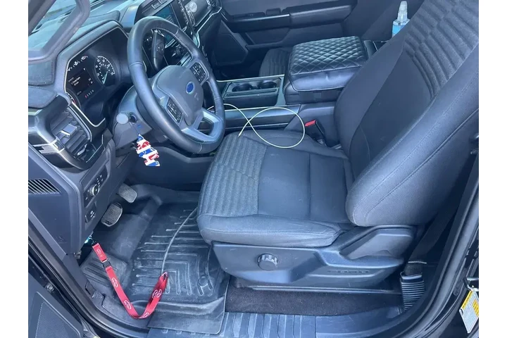 $30301 : Ford F-150 2021 4x2 XL 4dr S image 7