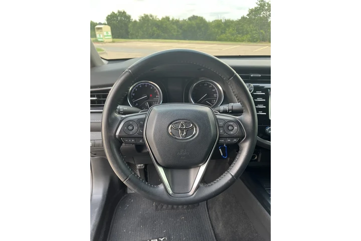 $12500 : 2020 Camry SE NightShade editi image 10