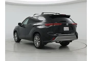 $39998 : Toyota Highlander 2022 AWD P thumbnail