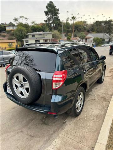 $7200 : Toyota RAV4  sport image 5