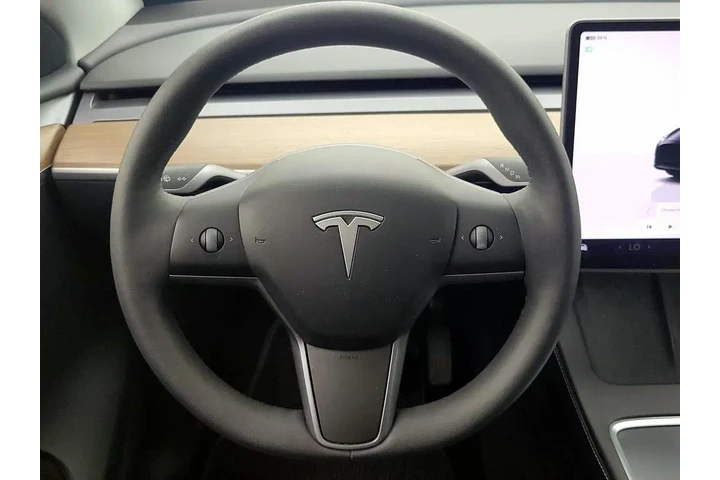 $31998 : Tesla Model Y 2024 Long Rang image 10