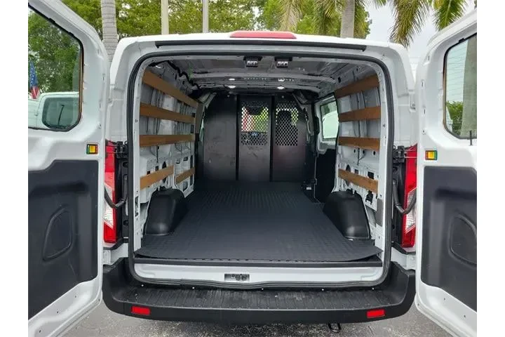 $34990 : Ford Transit 2024 250 3dr SW image 6