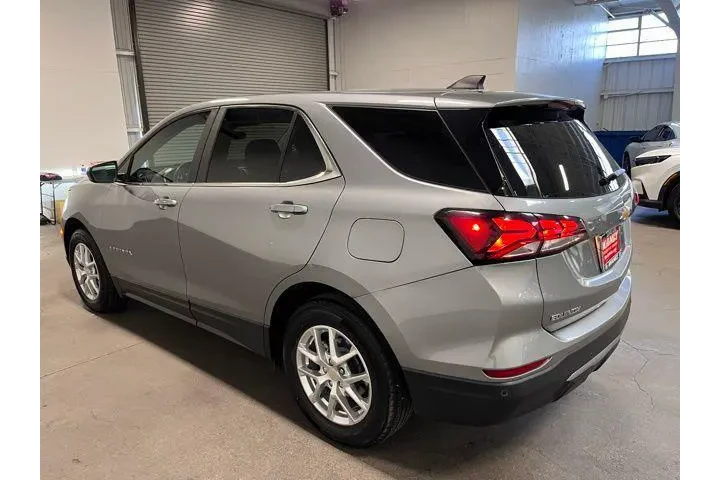 $17961 : Chevrolet Equinox 2024 LT 4d image 5
