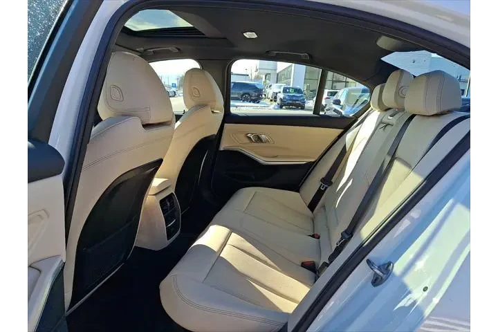 $35995 : BMW 3 Series 2023 AWD 330i x image 10