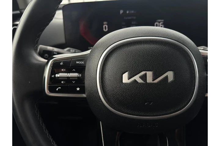 2024 Sorento S 2WD image 8