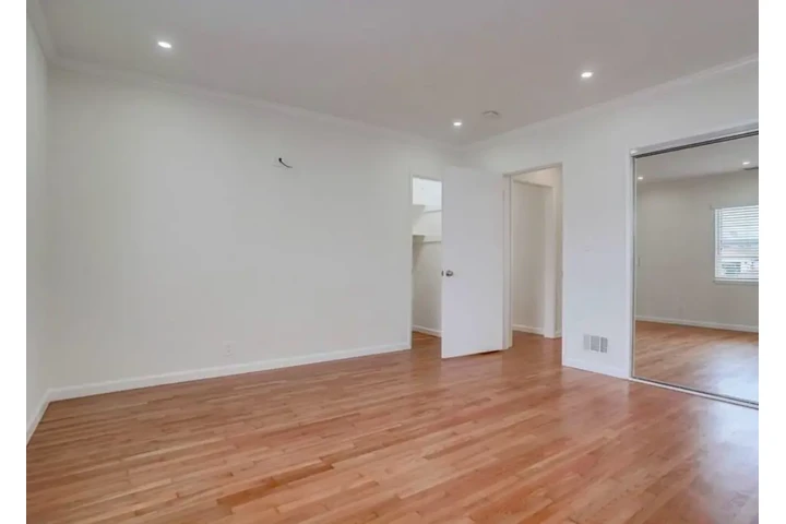 $2400 : 3 BED HOME IN WEST ADAMS, LA image 6