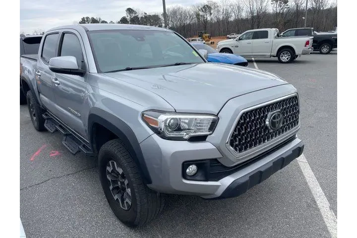 $31992 : Toyota Tacoma 2019 4x4 TRD P image 2