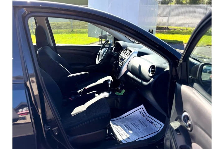 $6995 : 2015 Versa image 7