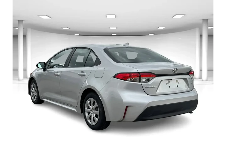 $18765 : Toyota Corolla 2024 LE 4dr S image 3