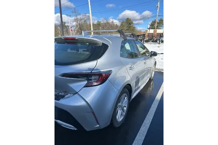 $16872 : Toyota Corolla Hatchback 201 image 6