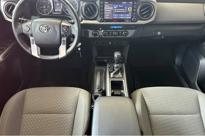 $32900 : Toyota Tacoma 2021 4x4 SR V6 image 6
