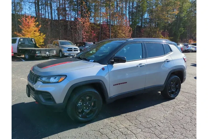 $21304 : Jeep Compass 2023 4x4 Trailh image 8