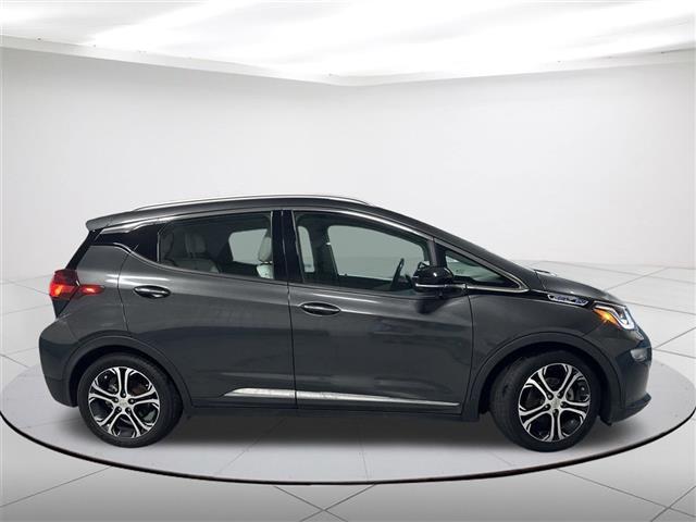 $12909 : Pre-Owned 2017 Bolt EV Premier image 2