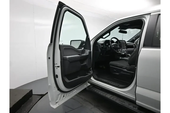 $39384 : Ford F-150 2024 4x2 XLT 4dr image 9