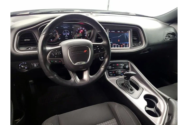 $19998 : Dodge Challenger 2019 SXT 2d image 9