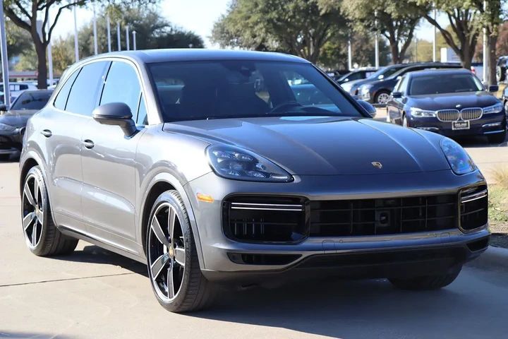 $69998 : 2020 Cayenne Turbo image 3
