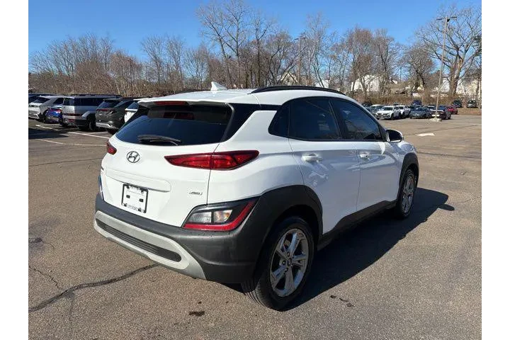 $17495 : Hyundai KONA 2023 AWD SEL 4d image 6