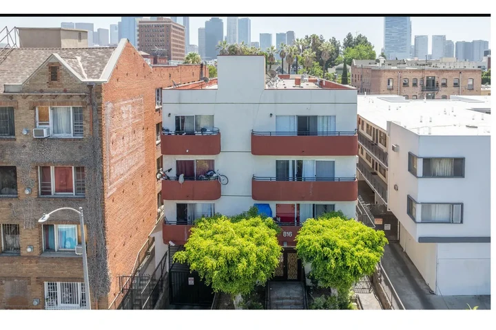 RENTO APTS de 1 Rec. y 2 Recs. image 1