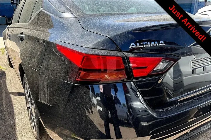 $18588 : Nissan Altima 2022 2.5 SV 4d image 5