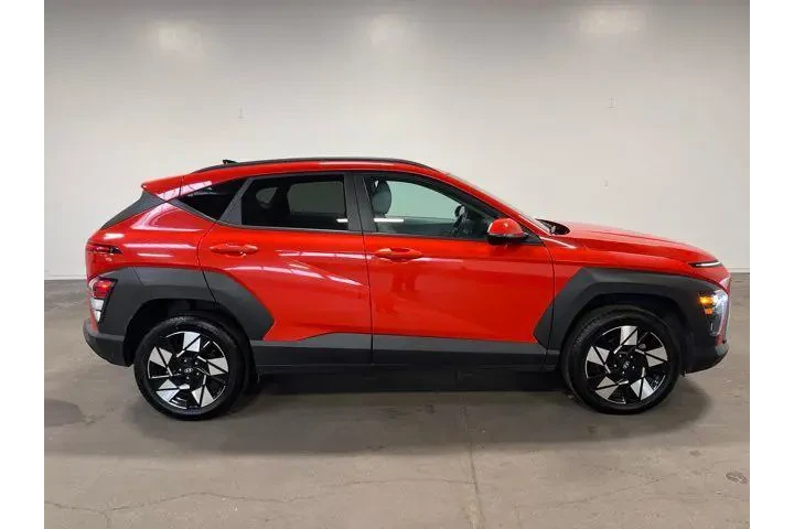 $19793 : Hyundai KONA 2024 AWD SEL 4d image 2