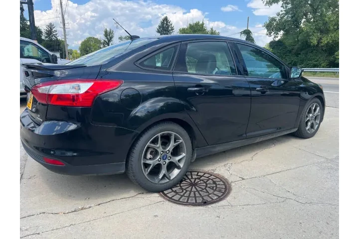 $5295 : 2014 Focus SE image 6