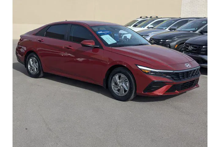 $22999 : Hyundai ELANTRA 2025 SE 4dr image 1