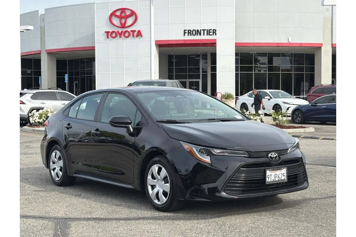 $23837 : Toyota Corolla 2025 LE 4dr S image 1
